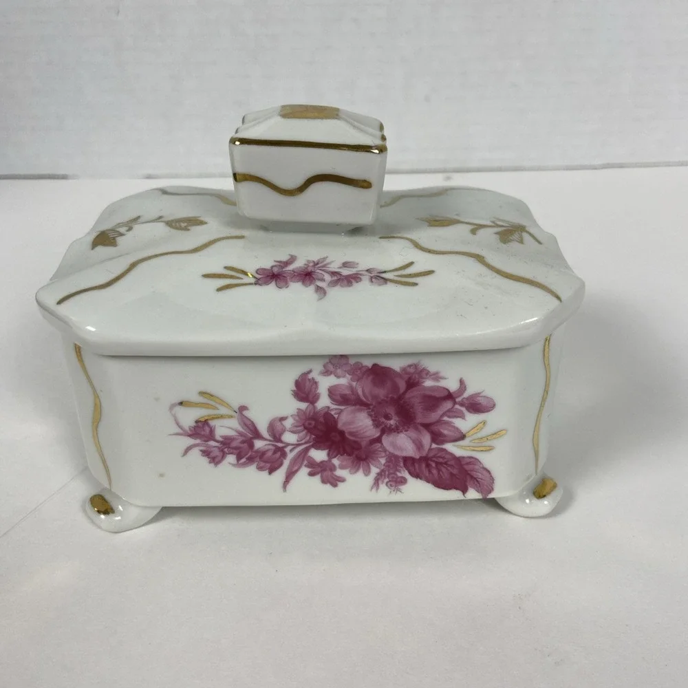 Vtg Hollohaza Hungary Style Floral Porcelain Trinket Box w/Gold Accents & Feet
